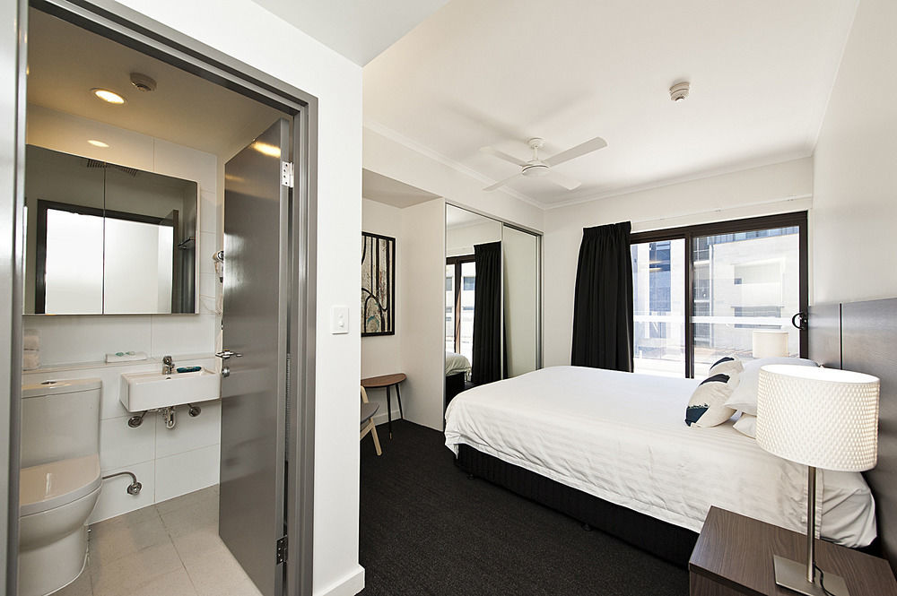 เซนต์ แคเธอรีน ออน พาร์ค Aparthotel เพิร์ท ภายนอก รูปภาพ